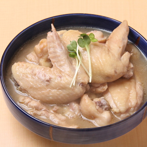 6：ぷりぷりの手羽先をおでんでいただく「鶏汁おでん とりばか すすきの札幌店」